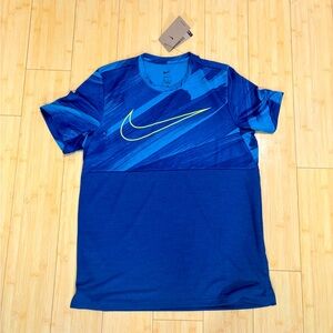 Nike Men’s Dri-fit Shirt. Size Medium